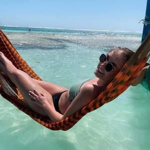 Meet your Posher, Jade